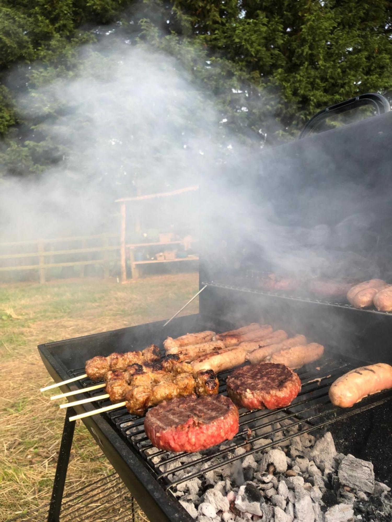 Swallows Oast Glamping 塞得利斯坎贝 外观 照片