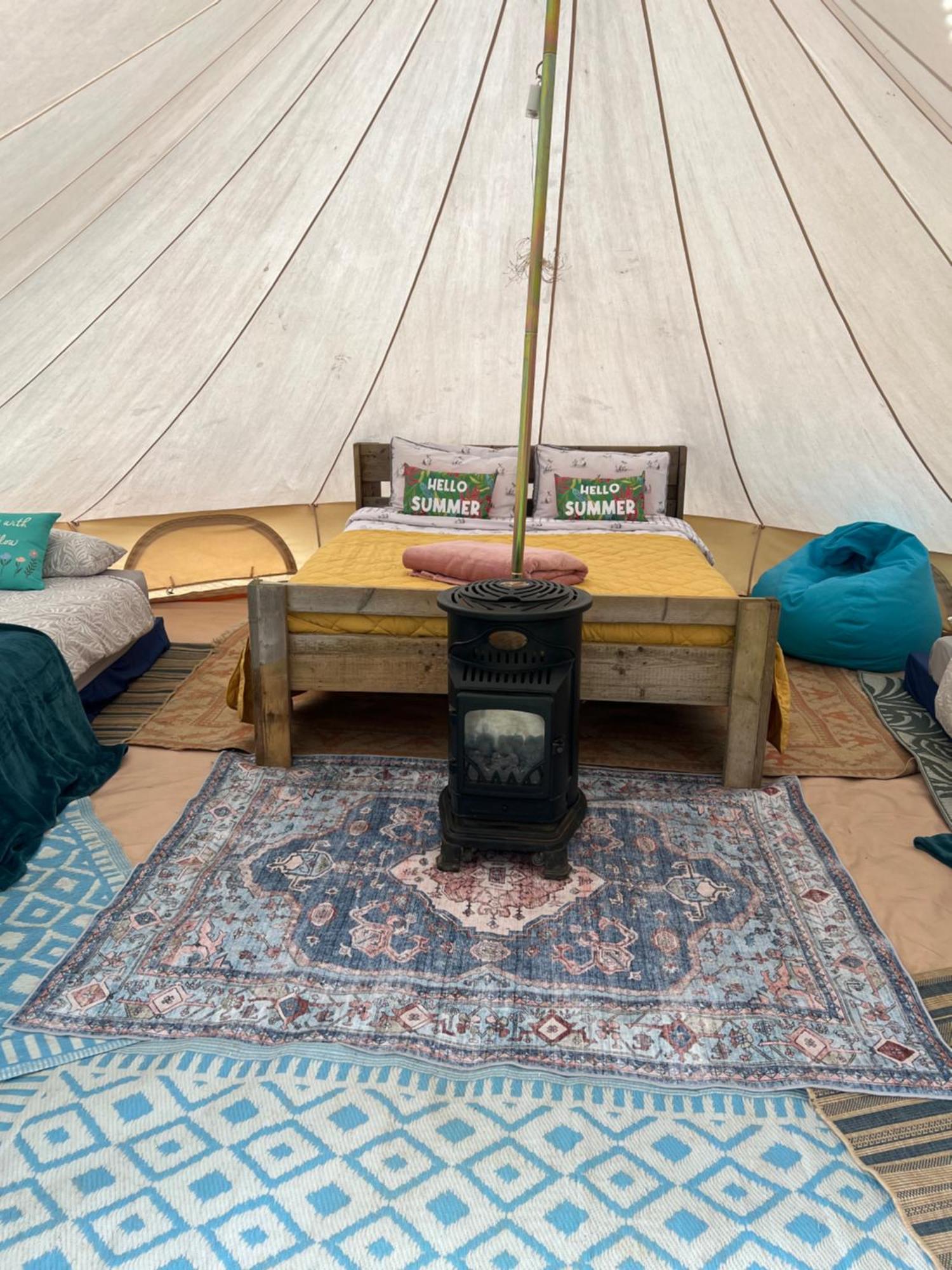 Swallows Oast Glamping 塞得利斯坎贝 外观 照片